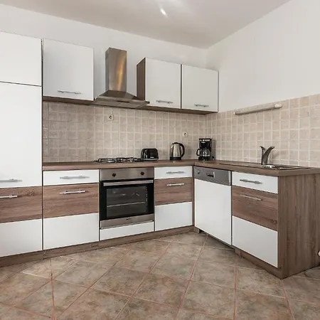 In Cista Velika With Wifi Holiday home