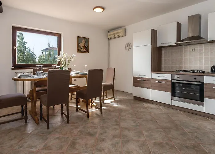 Vakantiehuis In Cista Velika With Wifi